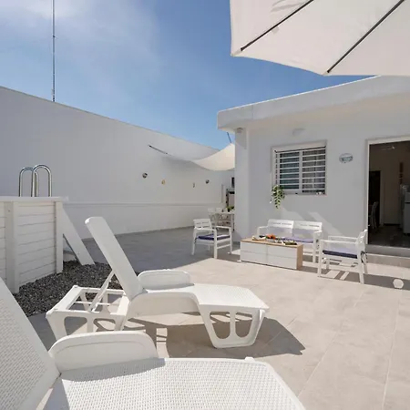 Dantes Villa *